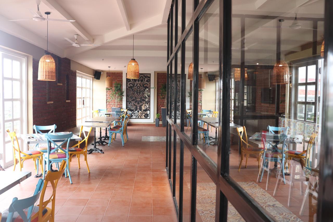 Swosti Chilika Resort Kanaipur Exterior foto