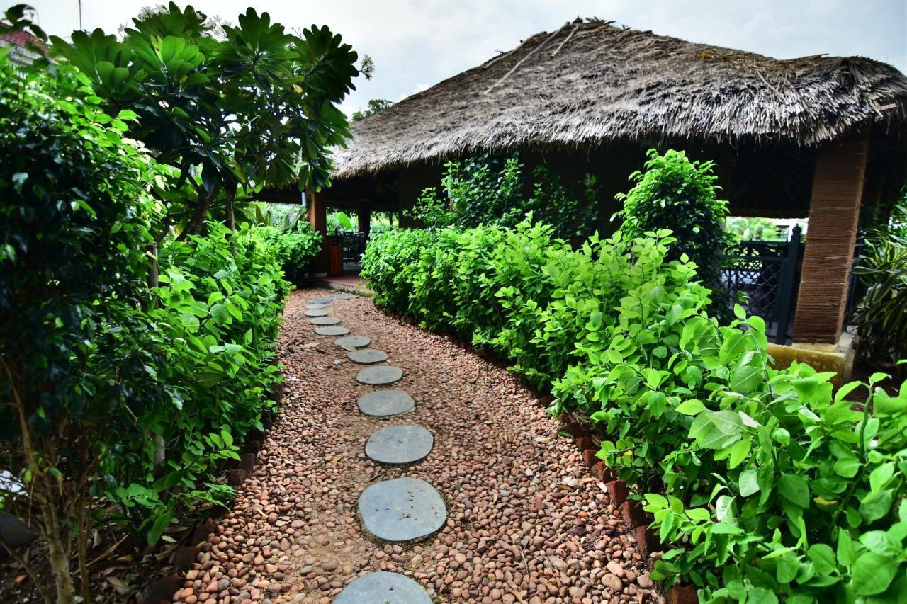 Swosti Chilika Resort Kanaipur Exterior foto